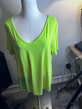 CLARA SUNWOO Neon Lime V-Neck Short Sleeve Top XL
